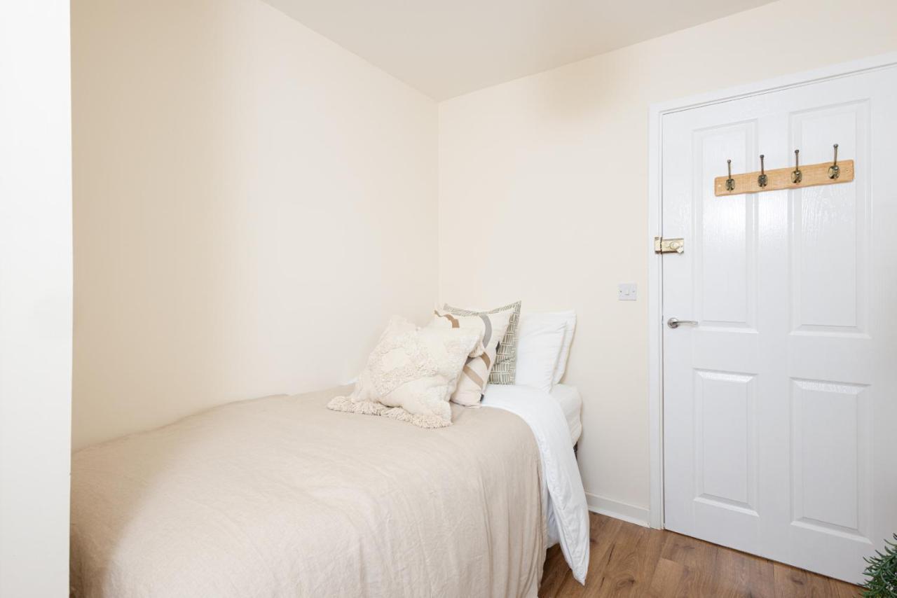 Luxury Apartment, Birmingham-Parking Екстериор снимка